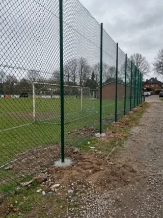 Ballfangzaun in Paderborn - fachgerechte Ausführung vor Ort